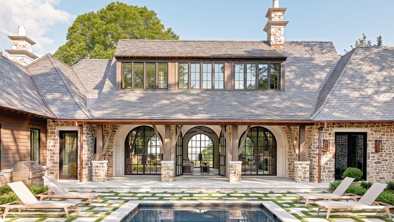 Period-style newbuild home made from blonde stone with swimming pool 