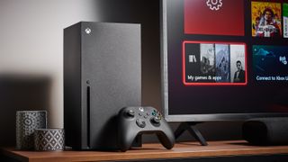 کنسول Xbox Series X در کنار تلویزیون