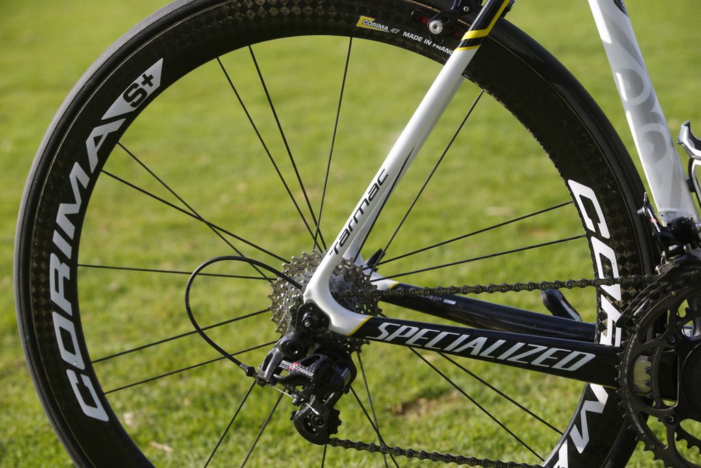 Nibali is running Campagnolo Super Record again for 2015