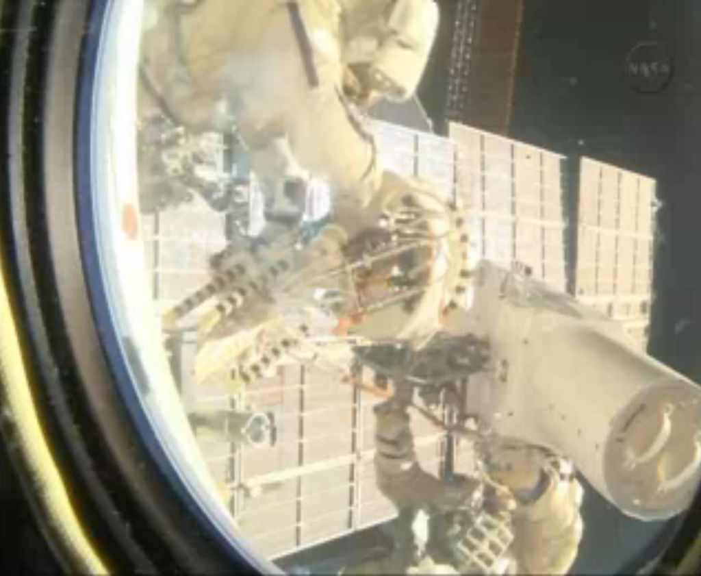 Spacewalk Photos Cosmonauts Tackle Hd Camera Install On Space Station Dec 27 2013 Space