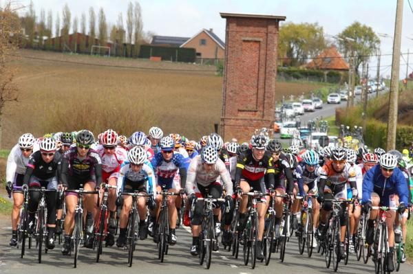 The bunch leaves Roeselare