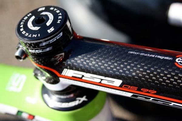 FSA says the OS-99 stem's carbon fibre skin isn't just for show.