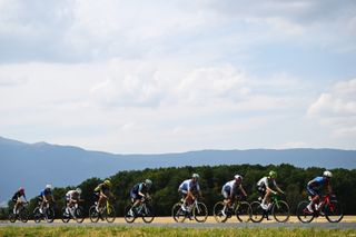Tour de France stage 15 LIVE: Visma-Lease a Bike chase 24 man breakaway as mountainous finale begins