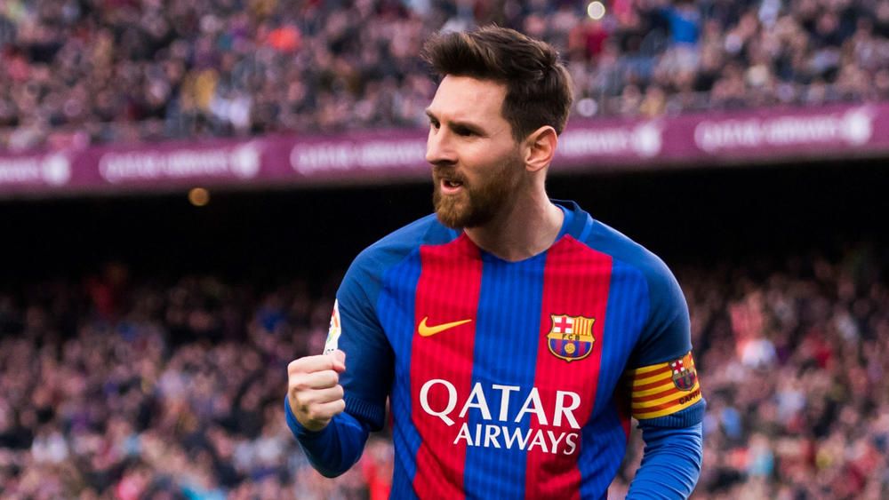Messi breaks Koeman's Barcelona free-kick record | FourFourTwo