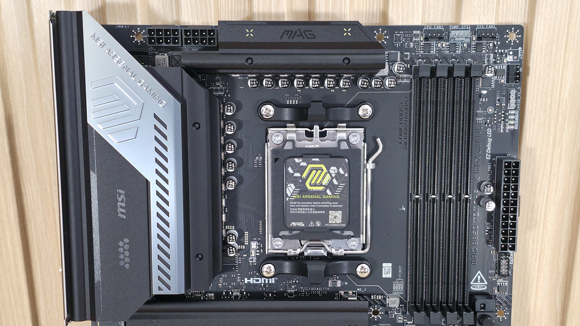 MSI MAG B850 Tomahawk Max Wifi II - النصف العلوي