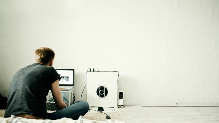 Shirt, Plaid, T-shirt, Computer , Comfort, Peripheral, Output device, Tartan, Personal computer, Computer,
