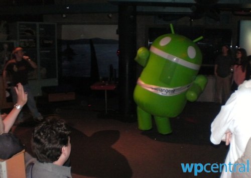 WildTangent mascot dancing