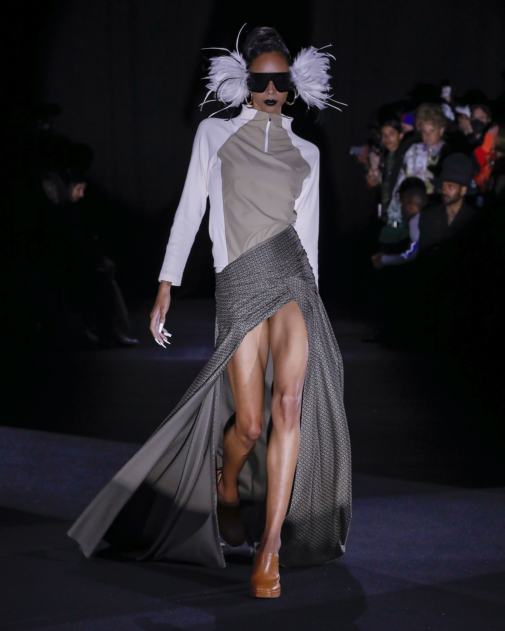 outside nyfw ss23