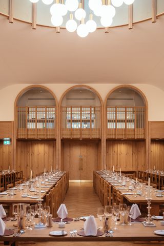 St Catharine's College dining hall