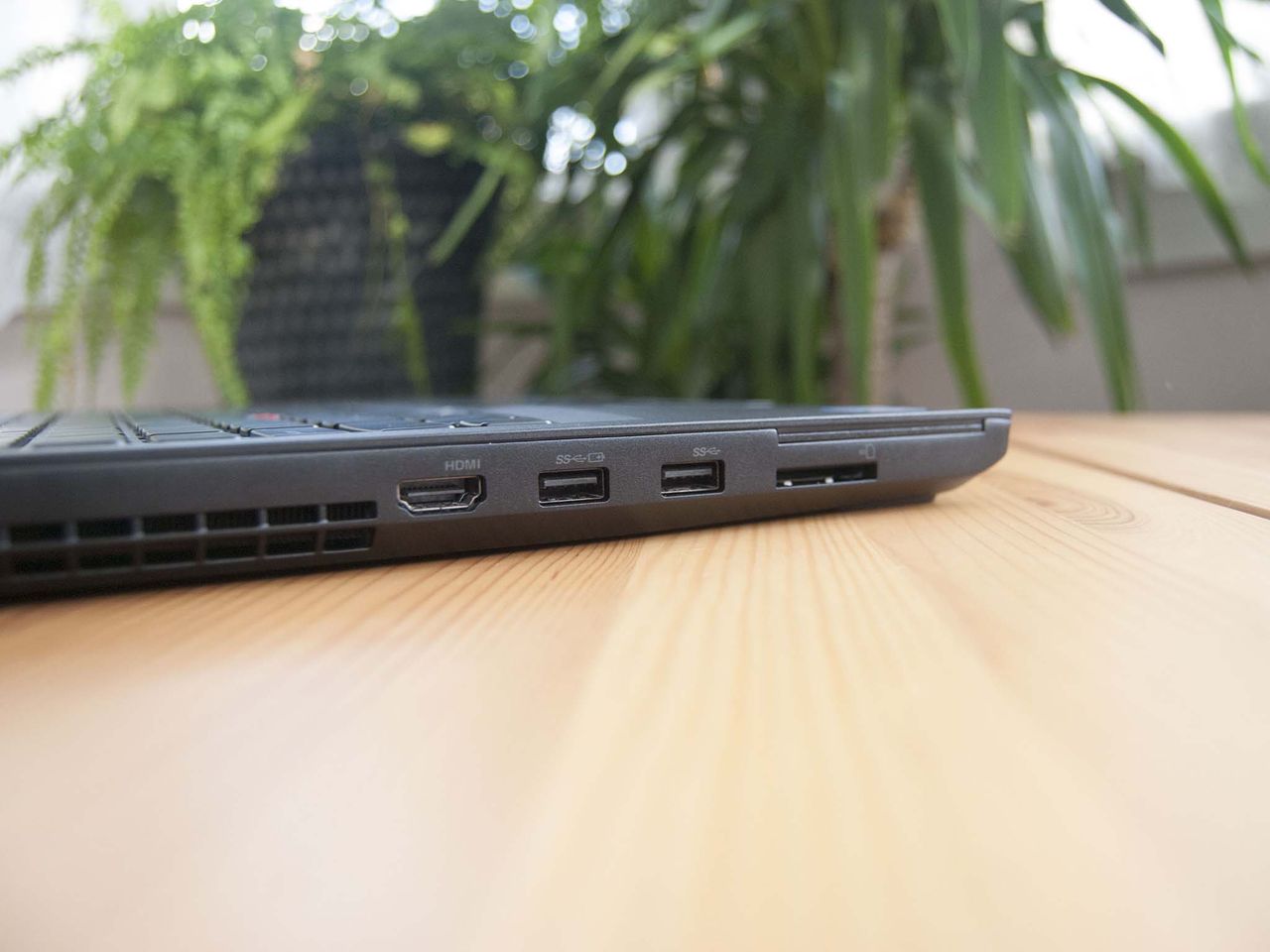 Lenovo ThinkPad P53 ports