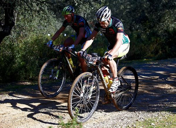 Men's race leaders Jose Antonio Hermida