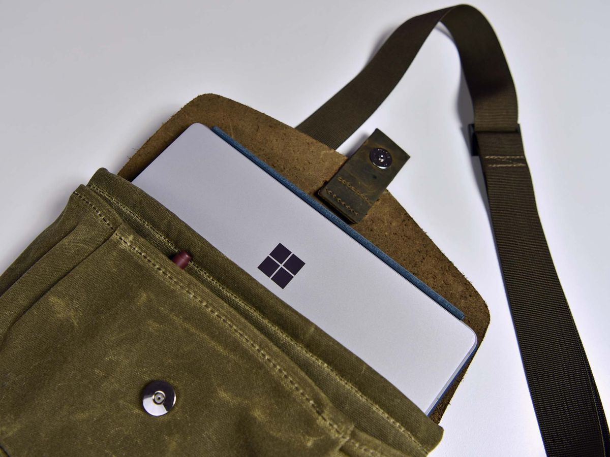 WaterField Outback Solo Surface Go