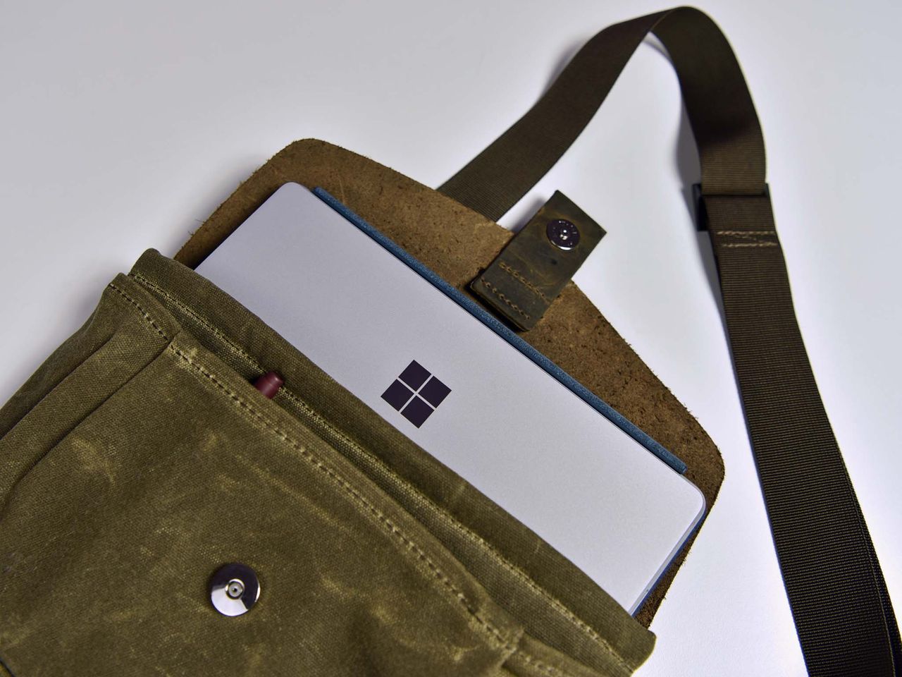 WaterField Outback Solo Surface Go