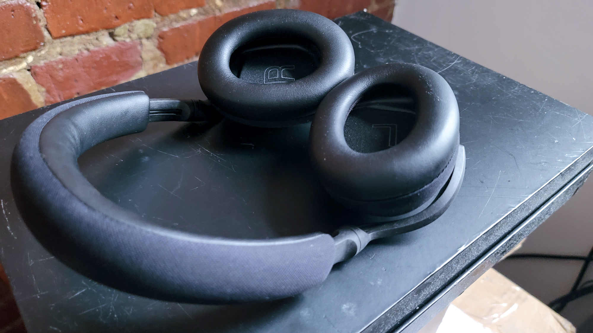 Bowers & Wilkins PX7 Carbon Edition Headphones