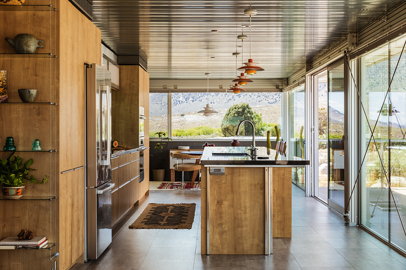 views of Linda Taalman house, a modernist prefab house in the california desert