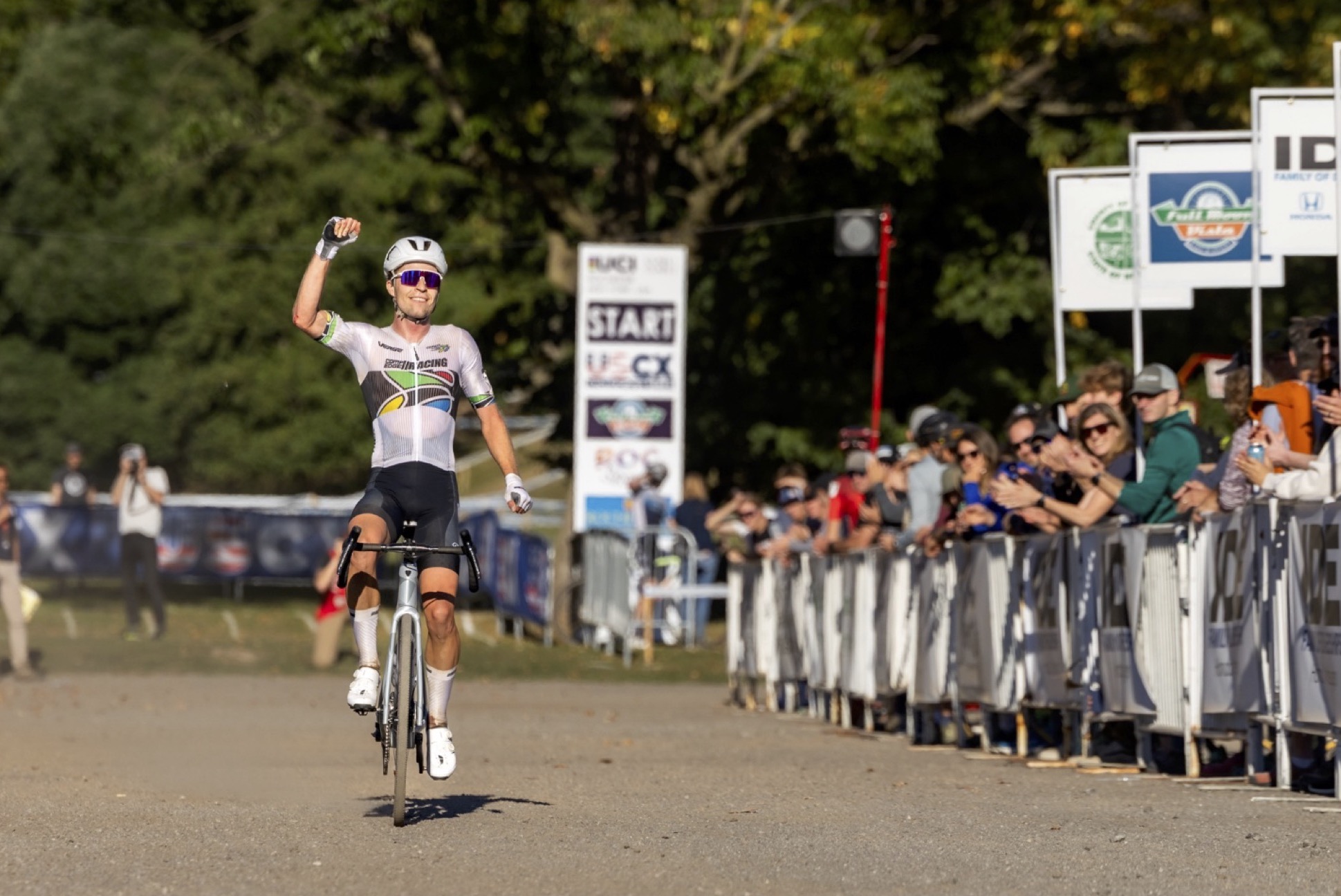 Eric Brunner (Competitive Edge Racing) wins Rochester Cyclocross C1 men&#039;s race