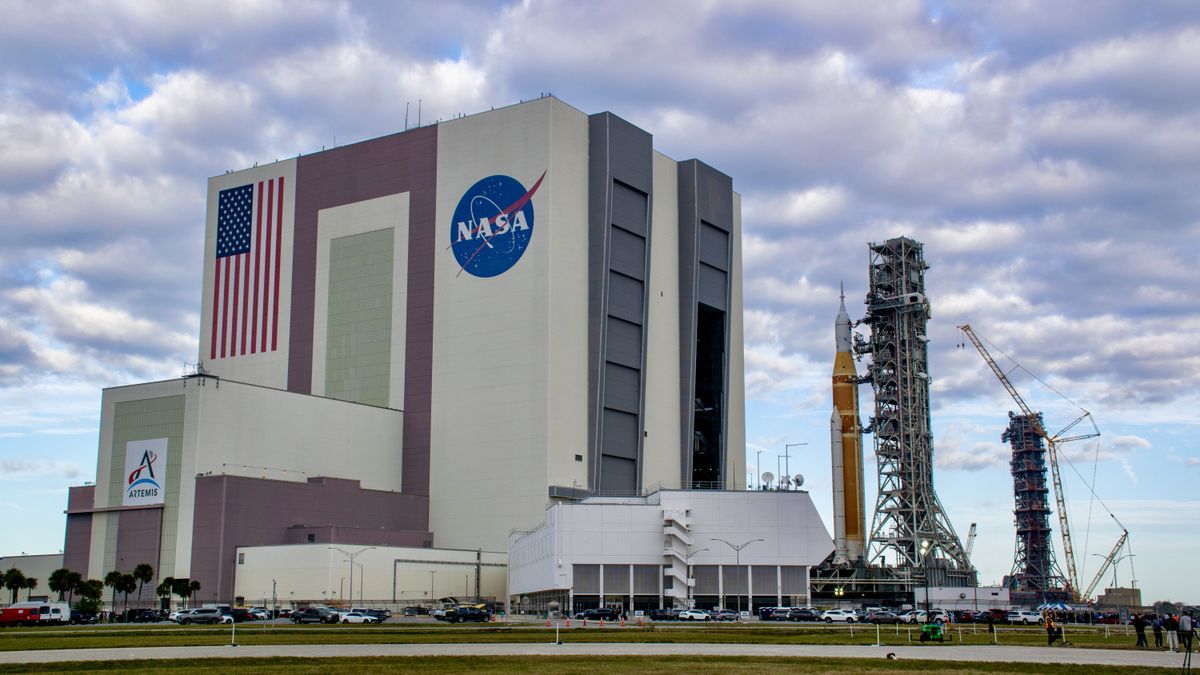 NASA's aging infrastructure can't handle Artemis launches without $1 billion in upgrades, watchdog warns