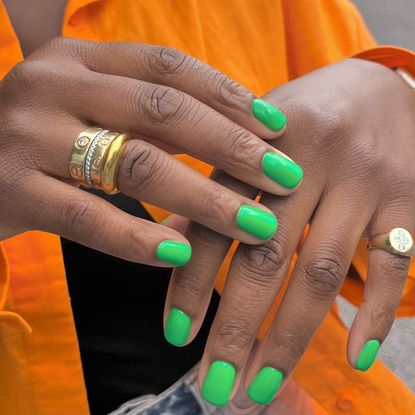 Best holiday nails inspiration, including bright green nils and micro flower dots