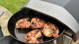 Making chicken thighs in the Ooni Koda 12
