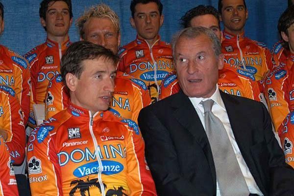 Serguei Gonchar and and Ernesto Preatoni in discussion at photo time