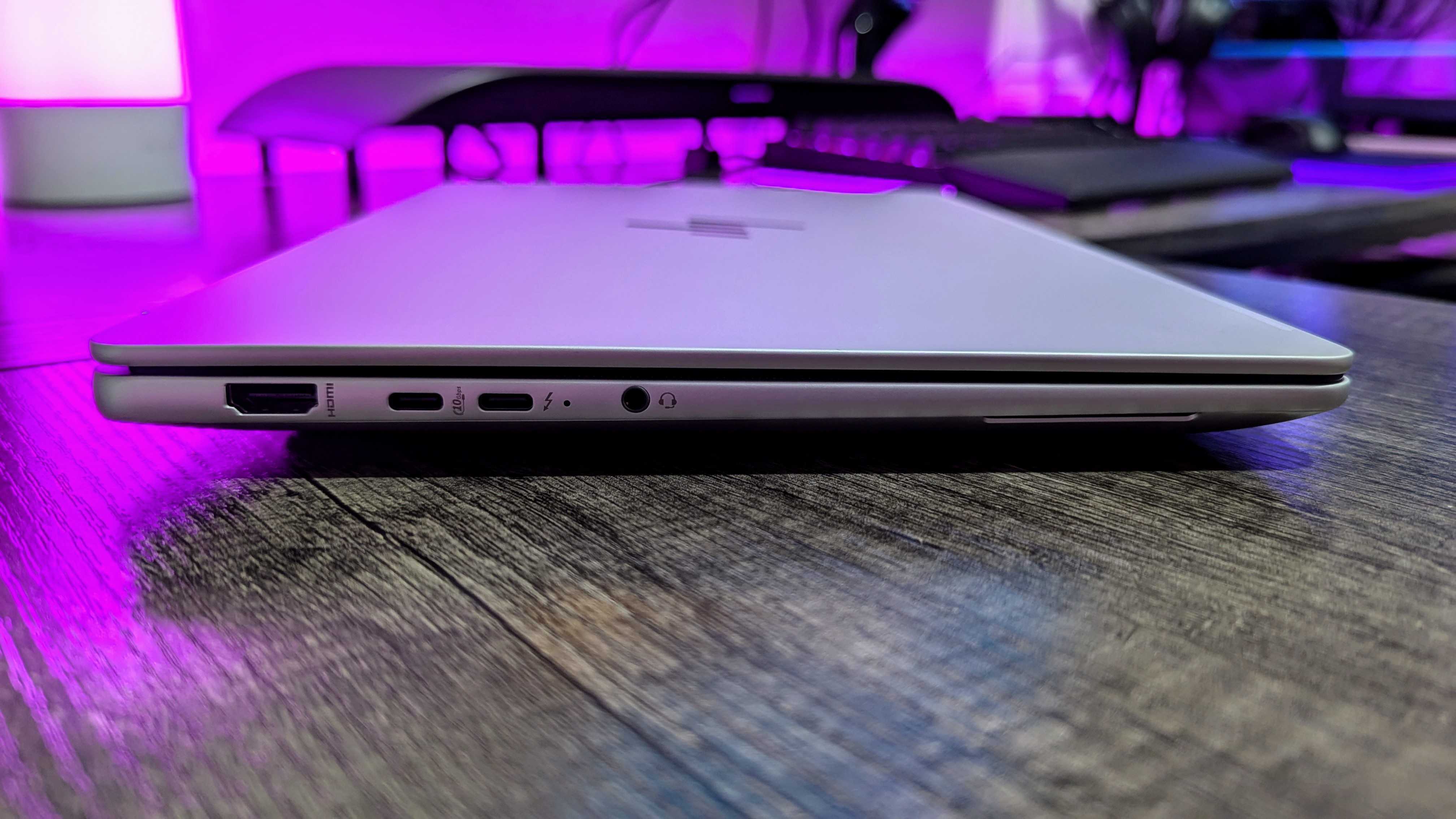 Image of an early pre-production sample of the HP EliteBook X 14 (G1a).