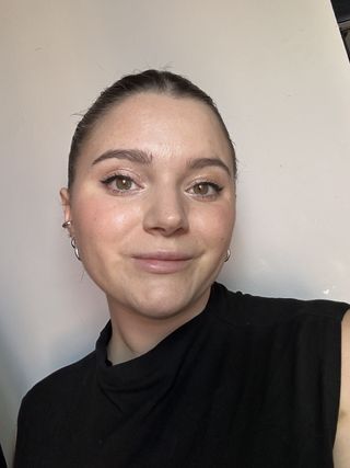 Brooke knappenberger, Marie Claire associate commerce editor, tests the bobbi brown long wear cream shadow stick in moonstone