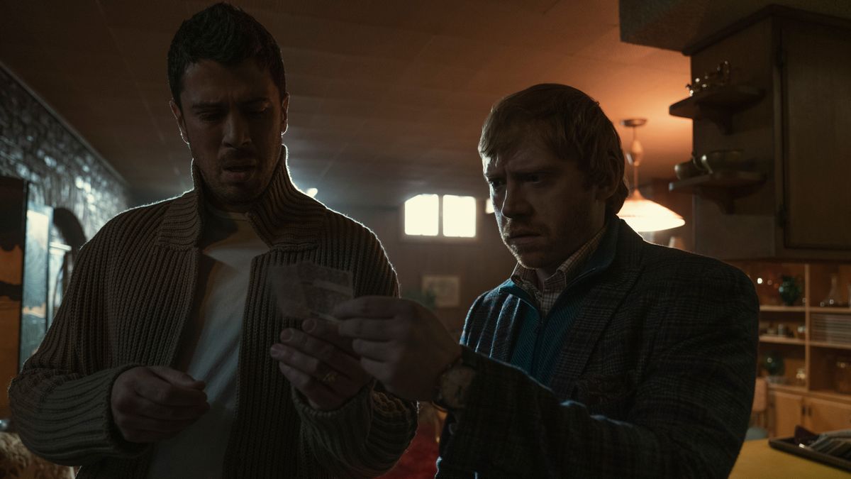 Toby Kebbell and Rupert Grint in Servant season 4