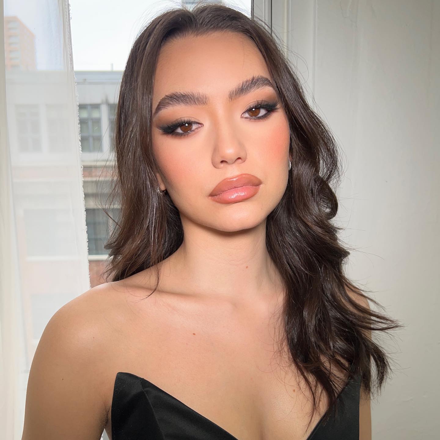 A smoky eyeliner look by Judi Gabbay for Tara Sears.