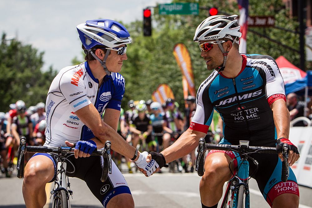 Mathew Busche (UnitedHealthcare) and Eric Marcotte (Jamis) greet before the start.