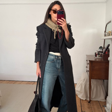 woman wearing non-outdated outfit in 2026