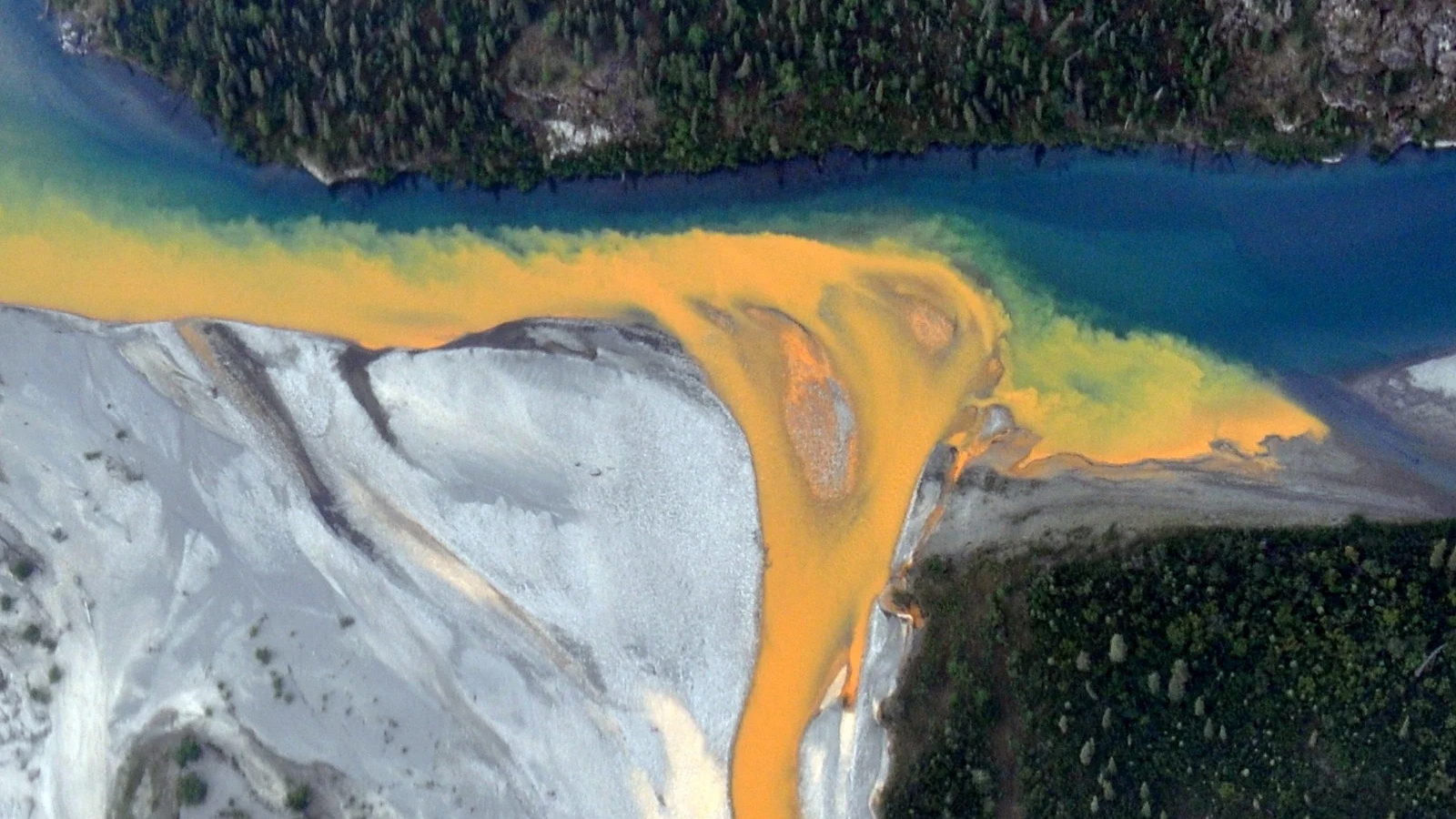  Alaska's rivers are turning bright orange and as acidic as vinegar as toxic metal escapes from melting permafrost 