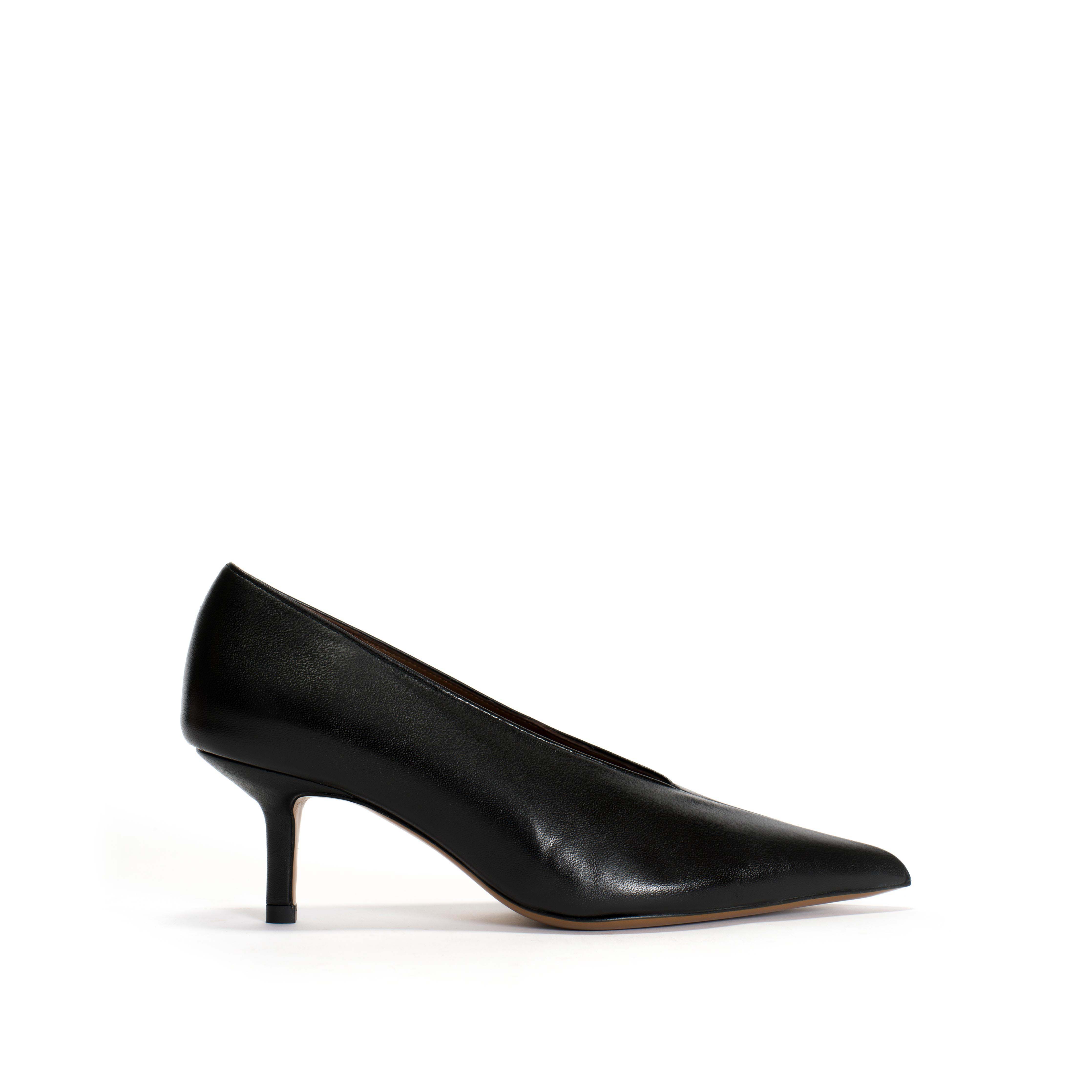 Phia 55 Pin Shiny Lamb Black