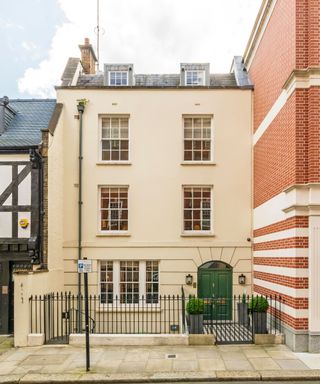 Princess Diana's family home exterior