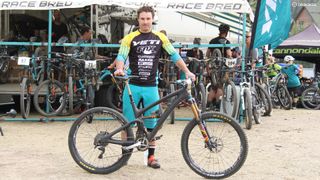 While Rude opted to ride the new Yeti SB5c, the 31-year-old Aussie chose to ride what appears to be a production-ready SB6c, the 27.5in-wheeled successor to the SB66c.