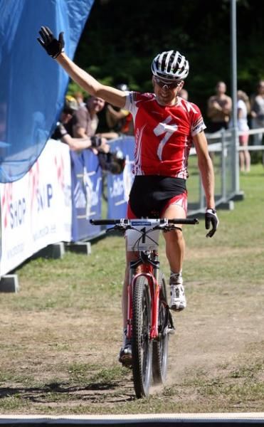 Christoph Sauser (Specialized) wins in Tallinn