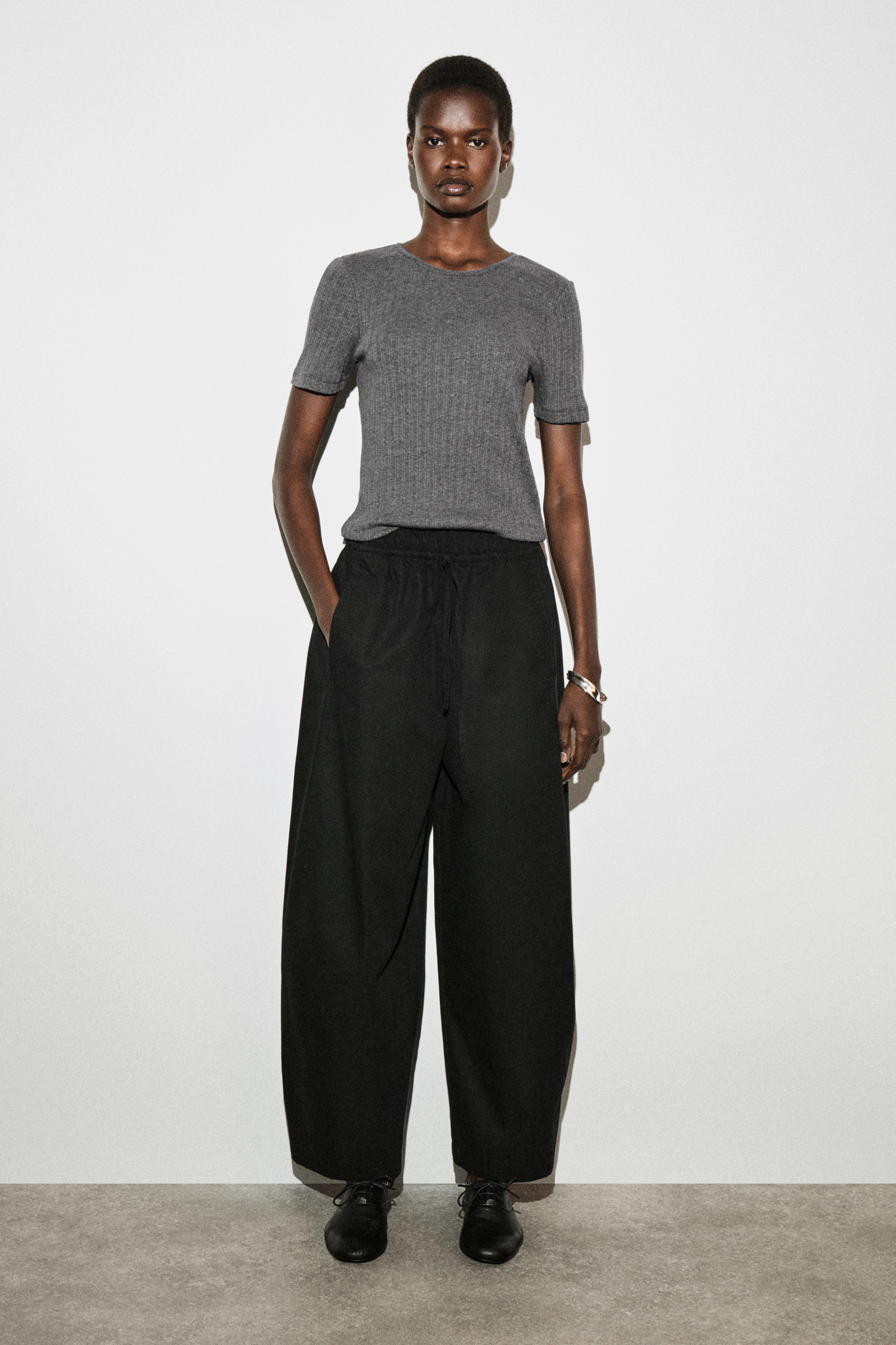 Elasticated Barrel-Leg Trousers