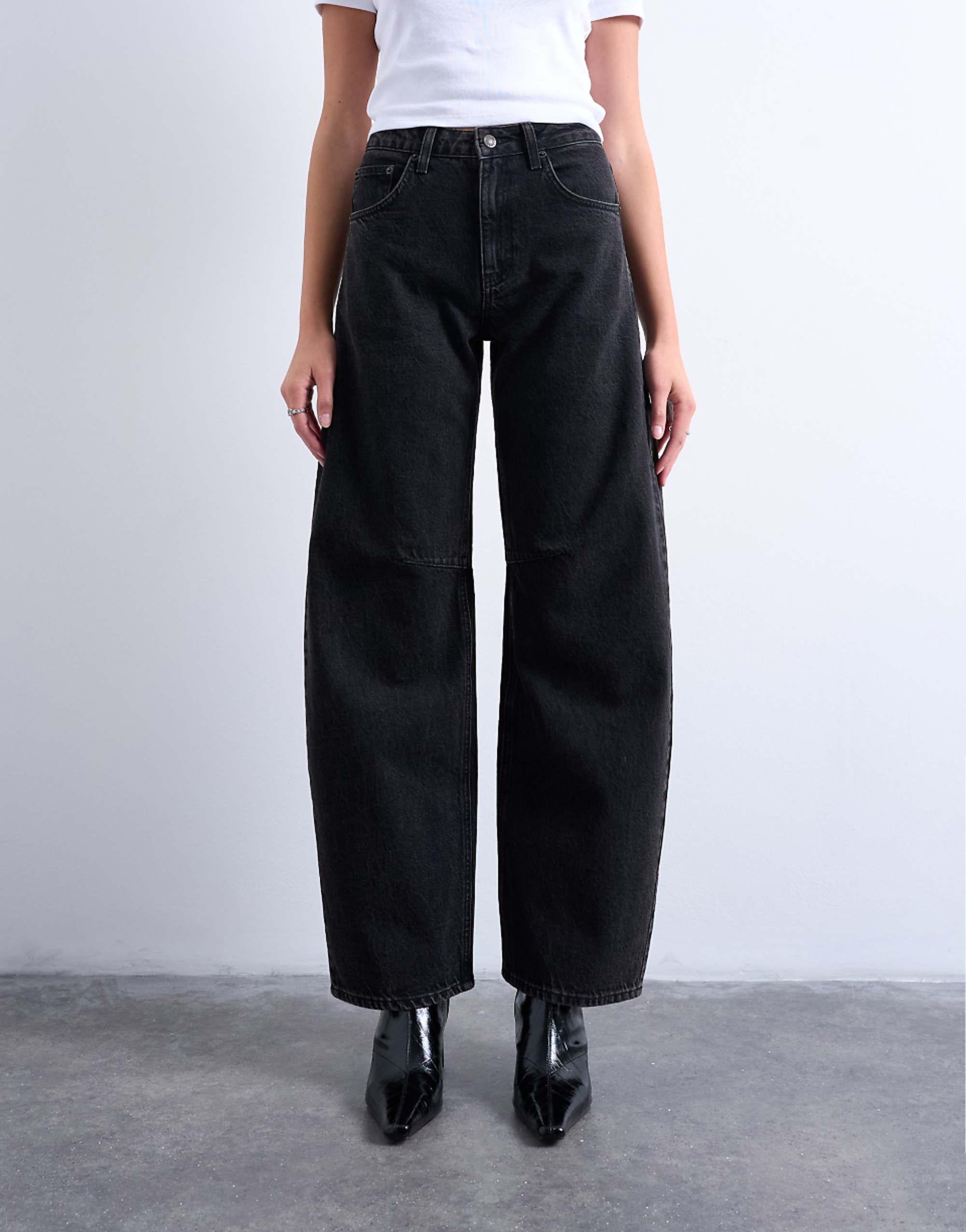 Topshop Barrel Mid Rise Jean in Washed Black