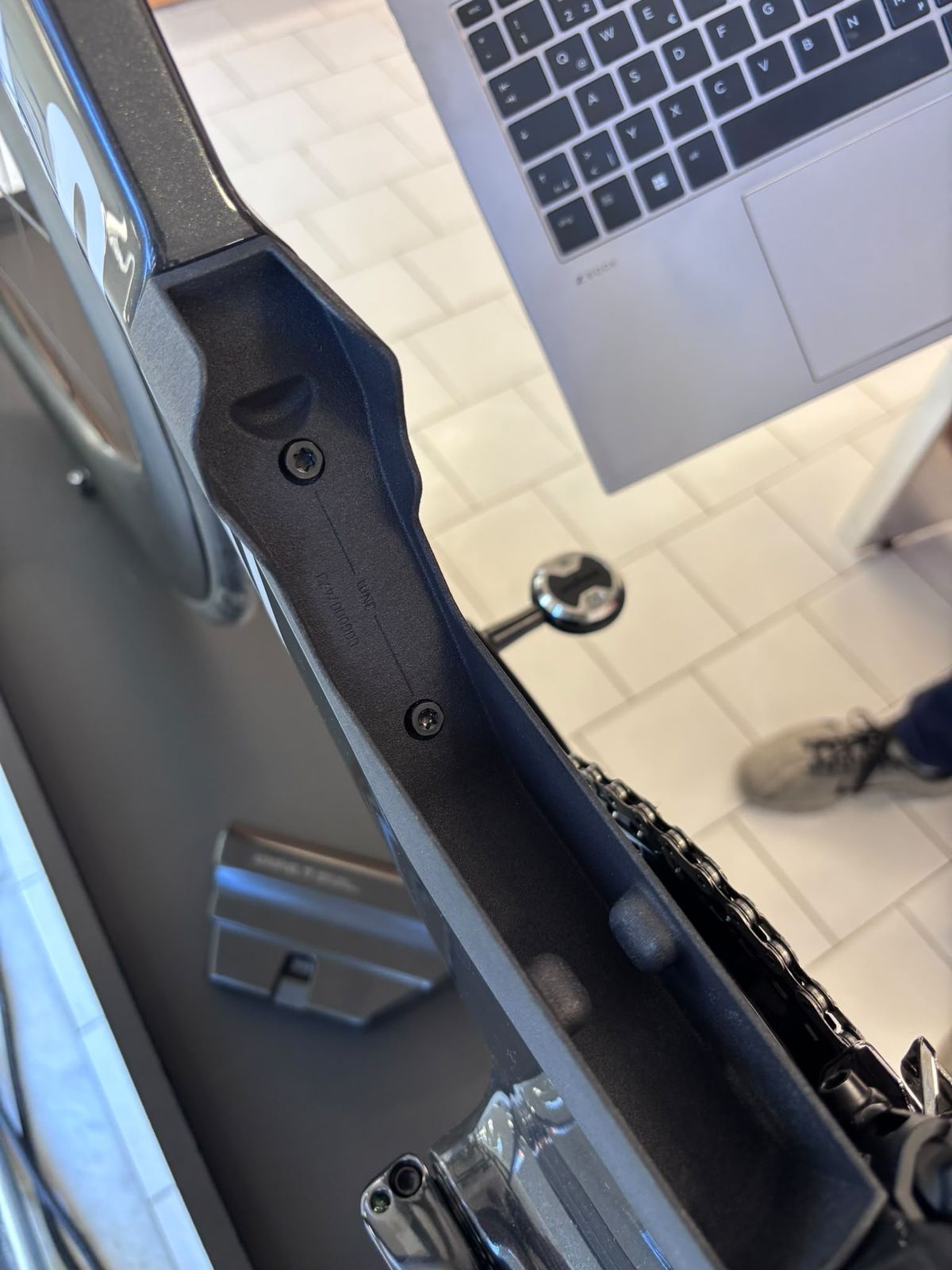 A Canyon Speedmax aero bottle cage mount