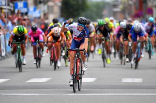 Barker wins stage 2a in BeNe Ladies Tour