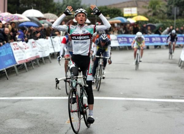 Ricc&ograve; beat Michele Scarponi to win stage three at the Settimana Lombarda