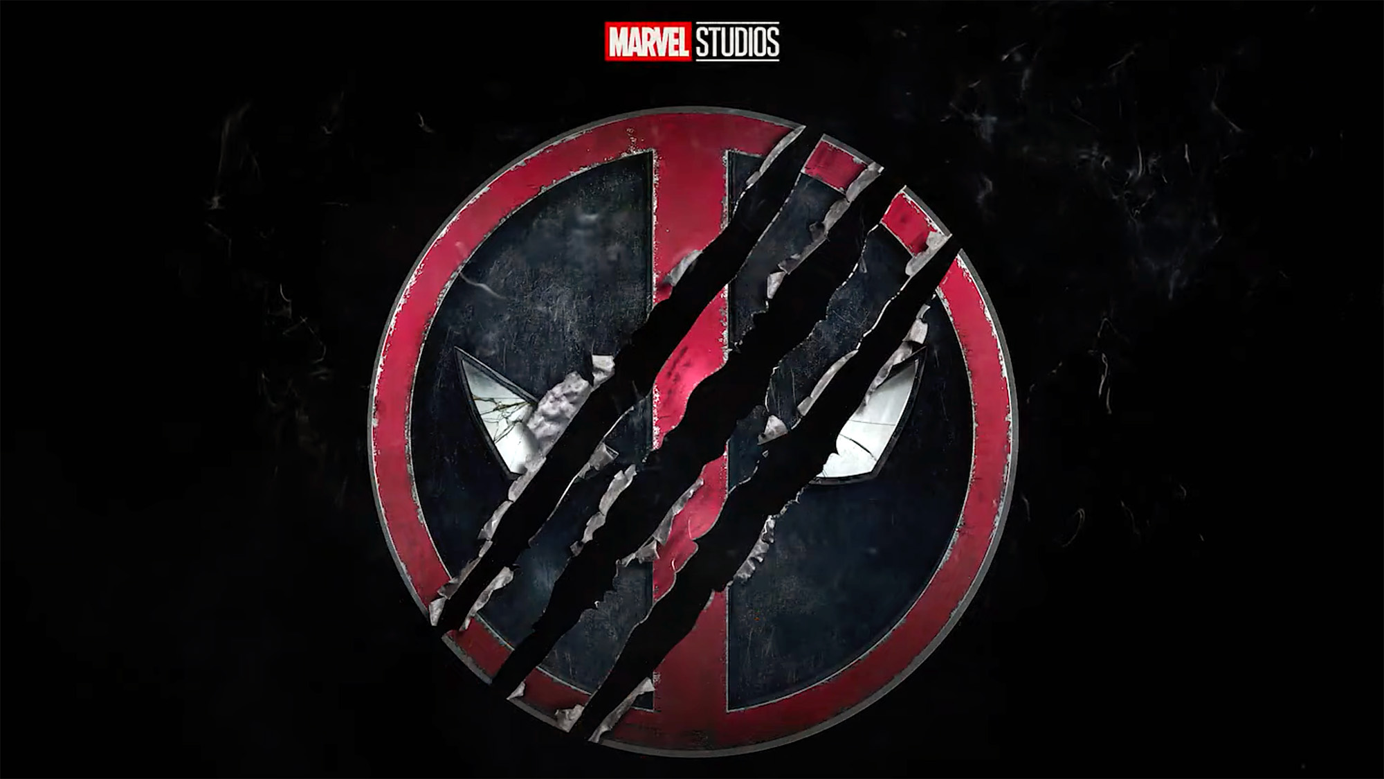 Das Logo von Deadpool 3 ist das Logo von Deadpool, das mit drei Schnitten geschnitten wurde.