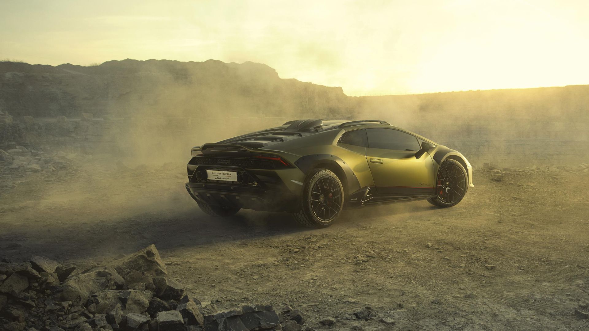 Lamborghini Huracán Sterrato on dusty landscape
