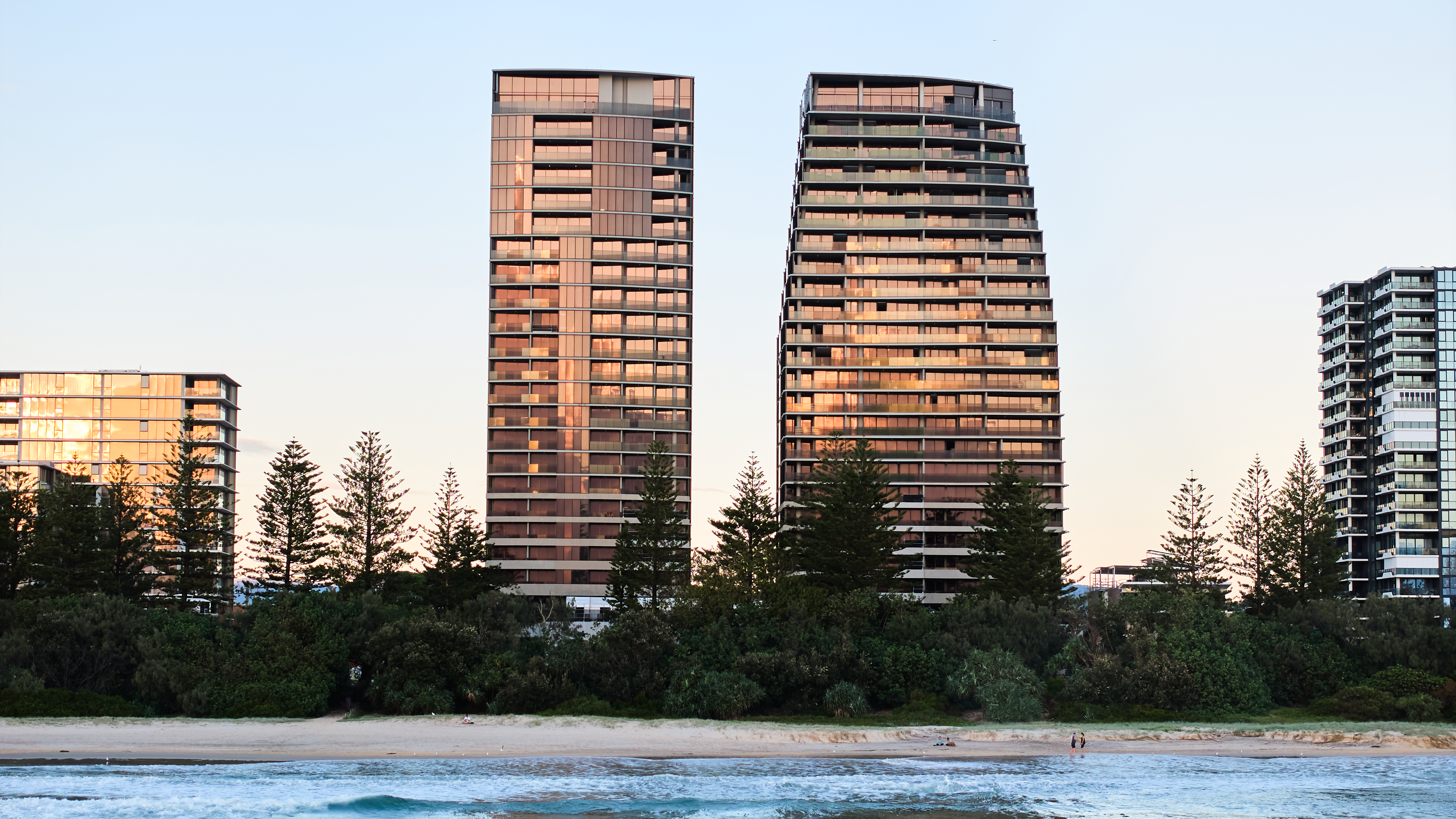 mondrian gold coast hotel review