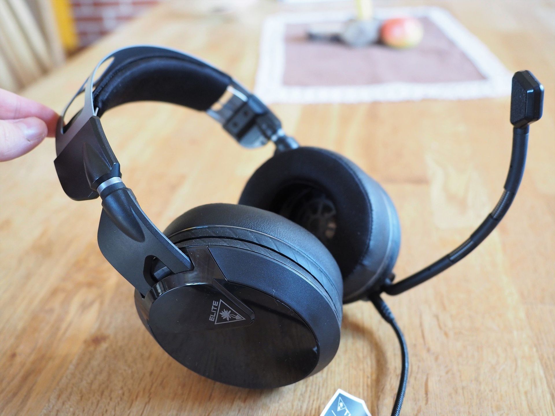 Should you buy a wired or wireless Xbox gaming headset? Windows Central