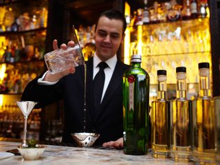 Simone-making-The-Langham-Martini-with-Tanqueray-No.TEN-L.jpg