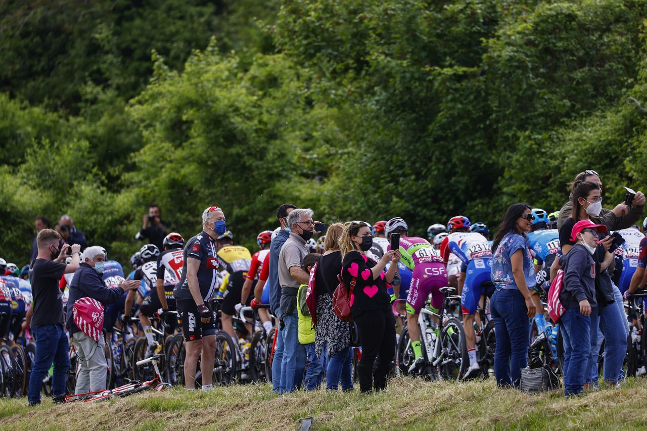 Giro d'Italia 2021 - 104th Edition - 10th stage L&acirc;Aquila - Foligno 130 km - 17/05/2021 - Scenery - Fans - photo Luca Bettini/BettiniPhoto&Acirc;&copy;2021
