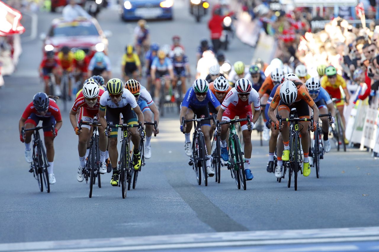 The sprint for the silver medal