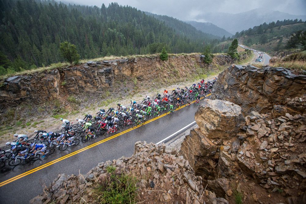 The peloton on the way to the first KOM.