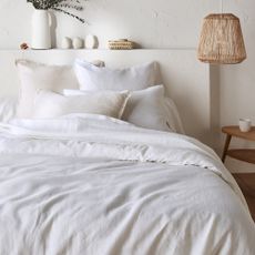 La Redoute white linen bedding