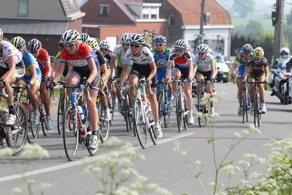 The bunch chasing Gillow included all the favorites